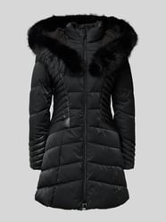 Regular Fit Steppmantel mit Zweiwege-Reißverschluss Modell 'Oxana' von Guess - 15