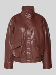 Regular Fit Jacke in Lederoptik aus Viskose-Mix Modell 'JULIA' von Only - 34