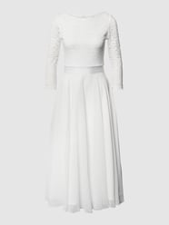 Brautkleid mit floralen Stickereien von Swing Weiß - 13