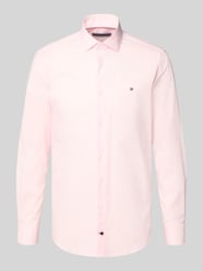 Slim Fit Business-Hemd mit Knopfleiste von Tommy Hilfiger Tailored Pink - 2