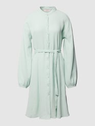 Hemdblusenkleid aus Baumwolle mit Bindegürtel Modell 'THYRA' von Only Grün - 30