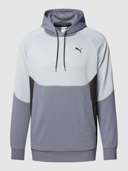 Hoodie mit Känguru-Tasche Modell 'PUMATECH Hoodie FL' von PUMA PERFORMANCE Grau - 23