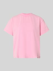 T-shirt z obniżonymi ramionami model 'Ella' od OH APRIL Fuksjowy - 29