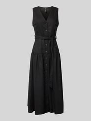 Leinenkleid mit durchgehender Knopfleiste Modell 'ZAMORE' von Mango - 12