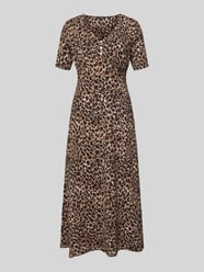 midi-jurk met V-hals en korte knoopsluiting van zero Beige - 2
