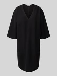 Knielanges Kleid mit überschnittenen Schultern von Christian Berg Woman - 26