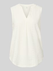 Top bluzkowy o kroju regular fit z haftem angielskim model 'SANDRA' od ONLY - 28