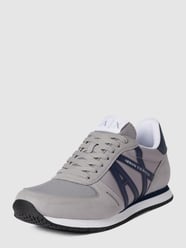 Sneakers met labeldetails van ARMANI EXCHANGE Grijs / zwart - 44