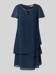 Knielanges Cocktailkleid mit Schlüsselloch-Ausschnitt von Christian Berg Cocktail - 35