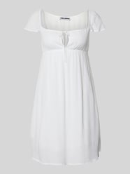 Babydoll Kleid aus Viskose mit Karree-Ausschnitt und Schleife von REVIEW - 3