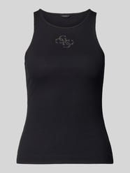 Top na ramiączkach w prążkowanym wyglądzie z logo od GUESS - 18