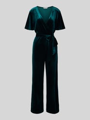 Regular Fit Jumpsuit mit V-Ausschnitt von Apricot - 25