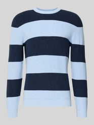 Sweter z dzianiny ze wzorem w paski i okrągłym dekoltem od MCNEAL - 21