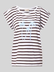 t-shirt z nadrukiem z motywem model 'Fenjal' od FREE/QUENT - 5