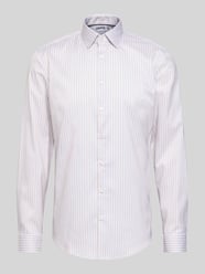 Koszula biznesowa o kroju slim fit z kołnierzykiem typu kent od Jake*s - 3