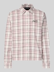 Oversized Freizeithemd mit Label-Stitching Modell 'Soglio' von PEGADOR - 8