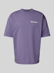 Oversized T-Shirt mit Label-Print von Multiply Apparel Lila - 3