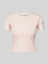 T-shirt met labelstitching van Guess Jeans Fuchsia - 9