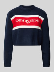 Sweter krótki z dzianiny z dodatkiem wełny model ‘SCRIPT’ od Tommy Jeans - 19