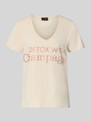 Loose Fit T-Shirt mit V-Ausschnitt von miss goodlife Beige - 8