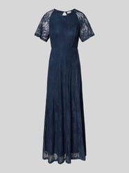 Maxikleid mit Häkelspitze Modell 'EMMA' von Vila Blau - 30