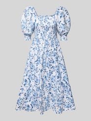Midikleid mit Carmen-Ausschnitt von Apricot - 21