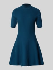 Minikleid aus Viskose-Mix mit Stehkragen von Apricot - 44