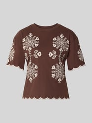T-Shirt mit Wellensaum und Motiv-Stitching von Jake*s Casual - 41