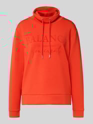 Sweter o kroju relaxed fit z nadrukiem z napisem od Christian Berg Woman - 11