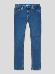 Jeans mit Label-Patch Modell 'NORA' von Tommy Hilfiger Teens Blau - 1