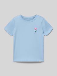 męski t-shirt o kroju regular fit z czystej bawełny model 'VEGA' od ONLY - 36