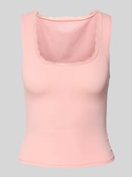 Tanktop mit U-Ausschnitt von Review Pink - 23