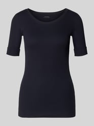 t-shirt z zakładką na rękawach i okrągłym dekoltem od Marc Cain - 28