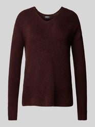 Pullover met V-hals, model 'CAMILLA' van Only Bordeaux - 40