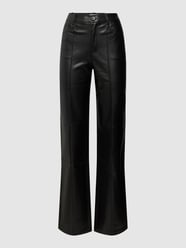 Bootcut Hose in Leder-Optik Modell 'HIGH' von Mango Grau / Schwarz - 31