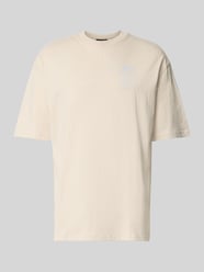 Oversized T-Shirt mit rückseitigem Print Modell 'Pedroche' von PEGADOR - 45