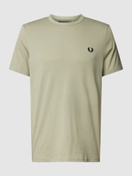 T-shirt met labelstitching, model 'RINGER' van Fred Perry Groen - 13