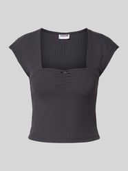 T-shirt z kwadratowym dekoltem model ‘SELENA’ od Noisy May - 25