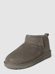 Buty ze skóry welurowej model ‘CLASSIC ULTRA MINI’ od UGG - 3