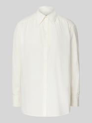 Bluzka o kroju relaxed fit z kołnierzykiem typu kent model ‘Belegant’ od BOSS Orange - 32