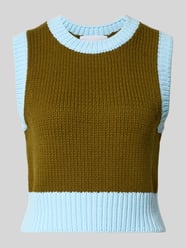 Kurze Strickweste - curated by Mary Braun von Style Icon Collection - 7