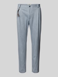 Spodnie o kroju tapered fit z zakładkami w pasie i aplikacją model ‘Olf’ od CG – CLUB of GENTS - 28