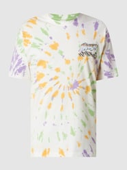 T-shirt z efektem batiku od MARKET Biały - 38