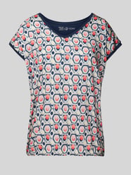 T-shirt met all-over motief en V-hals van Toni Dress - 3