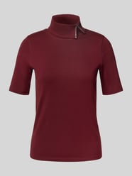 Eng anliegendes T-Shirt aus Baumwoll-Mix mit Rollkragen von Marc Cain Bordeaux - 15