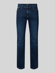 Jeansy o kroju regular fit z 5 kieszeniami od MCNEAL - 41