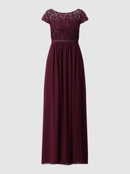 Abendkleid aus floraler Spitze und Chiffon von Jake*s Cocktail Bordeaux - 21