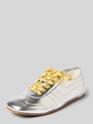 Sneakersy w wyglądzie metalizowanym od BIANCO - 1