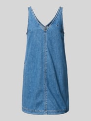 Ausgestelltes Jeanskleid aus reiner Baumwolle von Tommy Jeans - 16