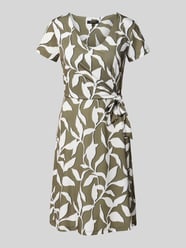 Knielanges Kleid mit Knotendetail von More & More - 26